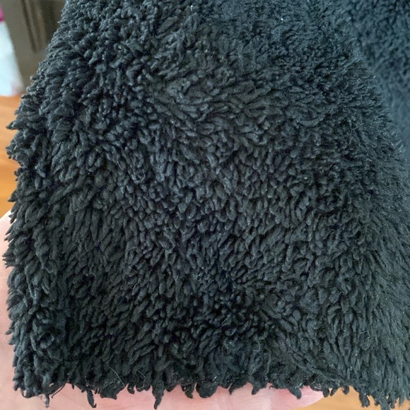 Fuzzy Black PULLOVER hoodie- size Large - Picture 5 of 8